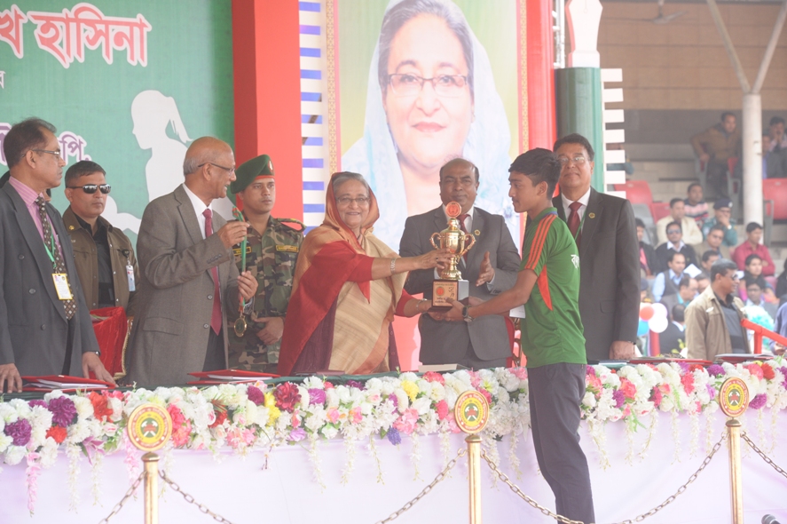 Prime Minister of Bangladesh Govt. Sheik Hasina Handing Over Prizes to TNBA